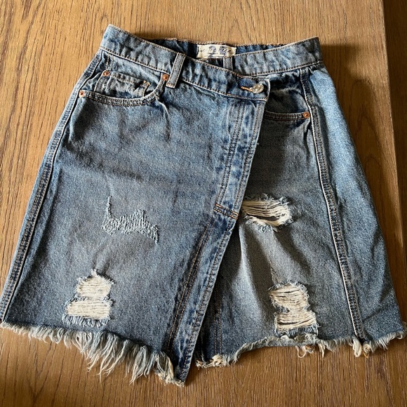 Free People Denim Skirt 25 - Picture 2 of 8